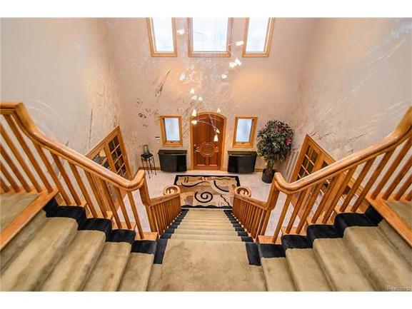 breathtaking two story entryway
